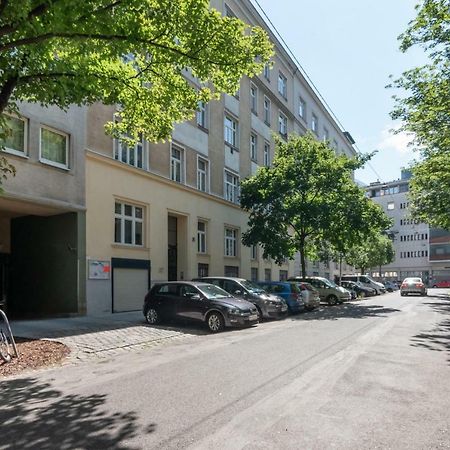 Universum Apartment 2 Vienna Exterior photo