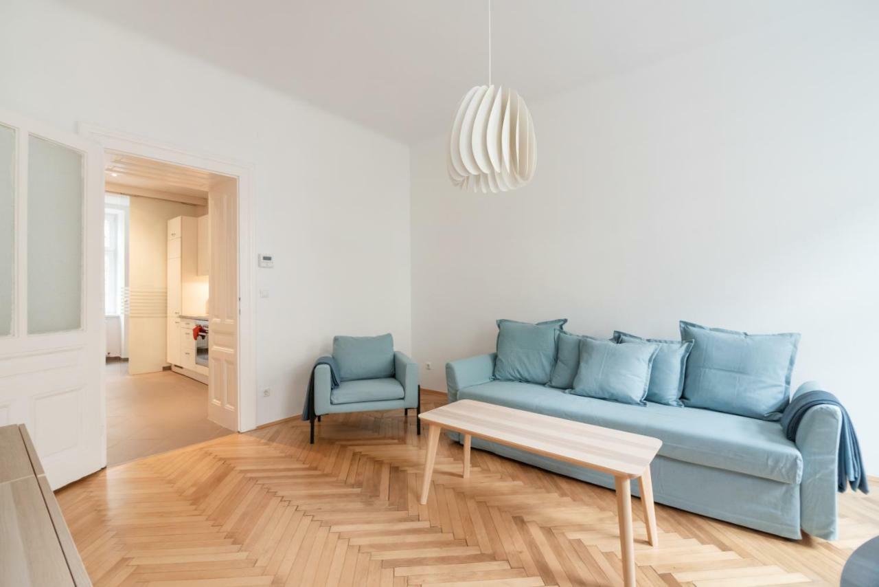 Universum Apartment 2 Vienna Exterior photo