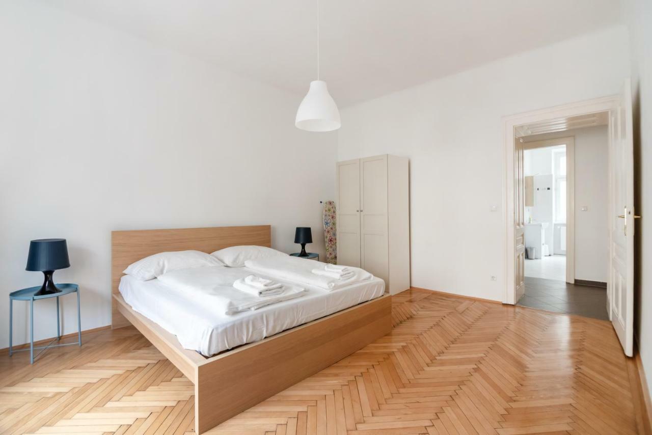 Universum Apartment 2 Vienna Exterior photo